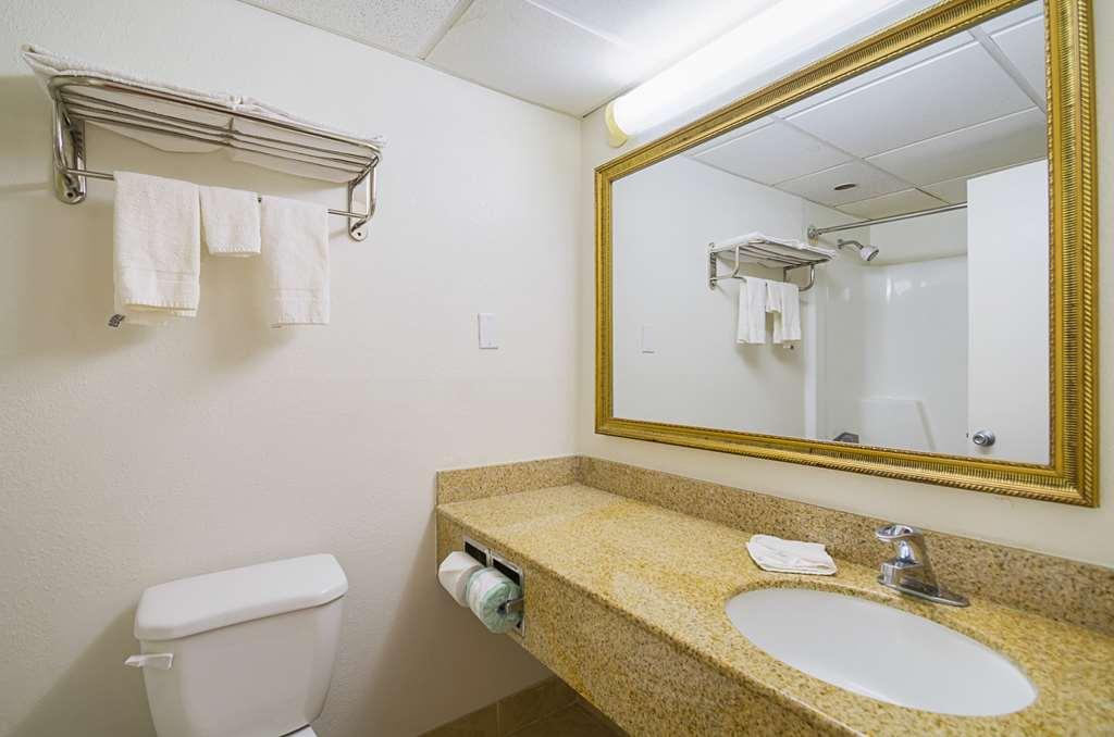 Travelodge By Wyndham Vernon Ct Phòng bức ảnh
